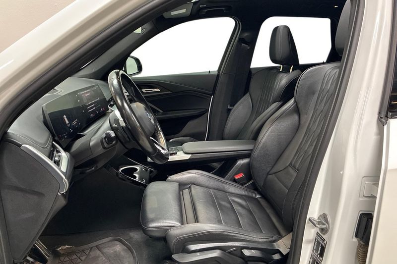 BMW iX1 bild 13