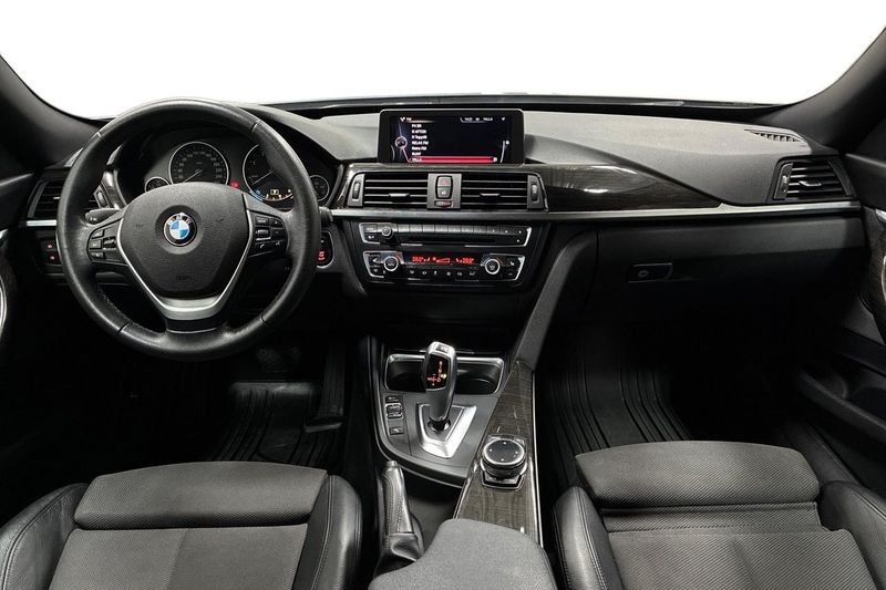 BMW 320 bild 12