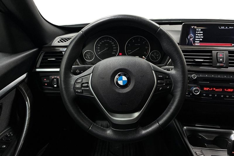 BMW 320 bild 16