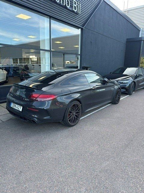 Mercedes C63 AMG bild 2