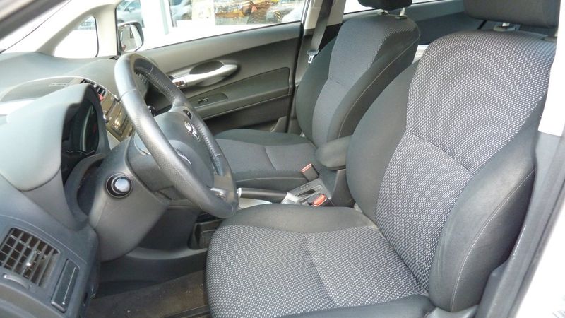 Toyota Auris bild 7