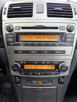 Toyota Avensis bild 13