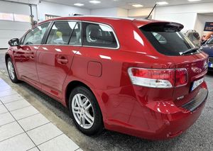 Toyota Avensis bild 4