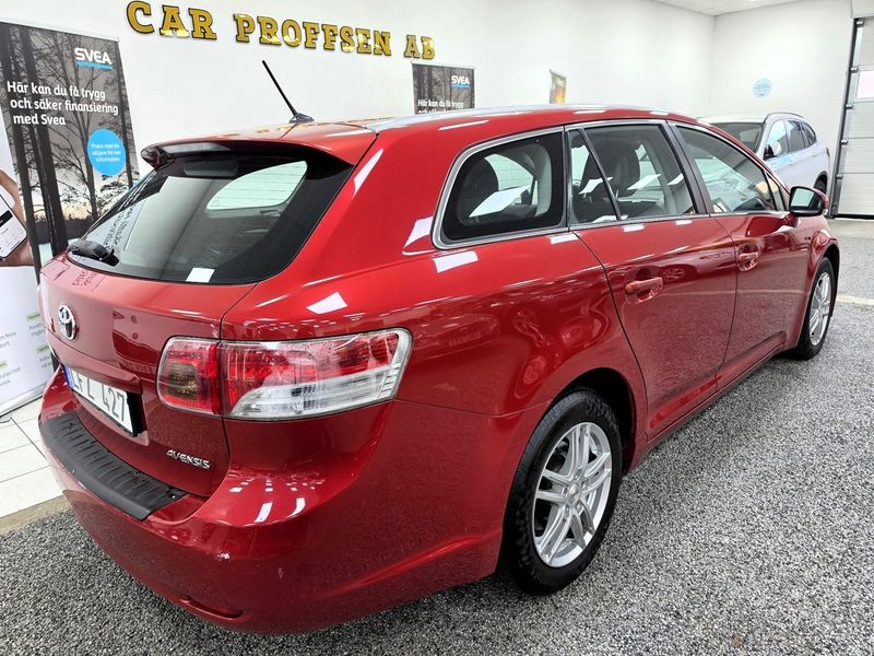 Toyota Avensis bild 3