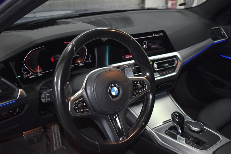 BMW 320 bild 8