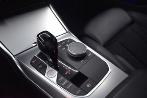 BMW 320 bild 9