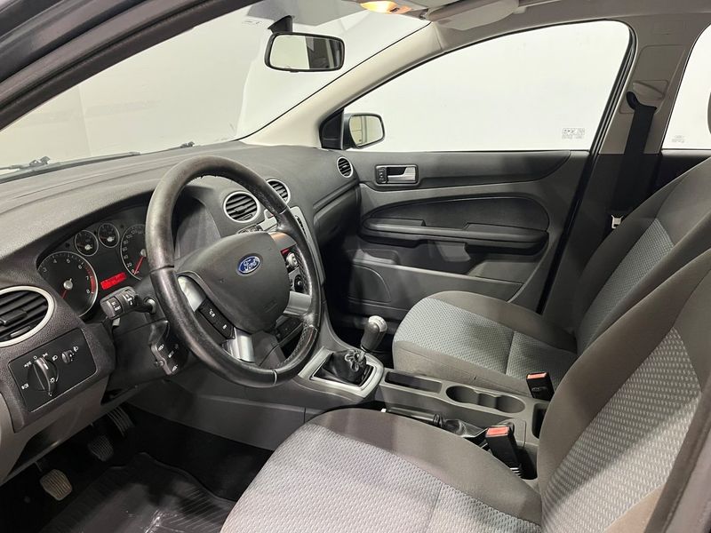 Ford Focus bild 9