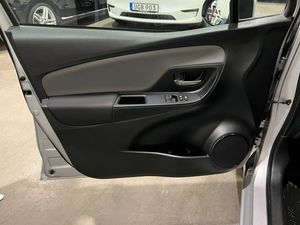 Toyota Yaris bild 8