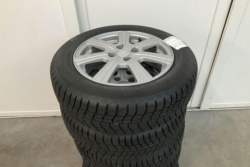 Toyota Yaris bild 12