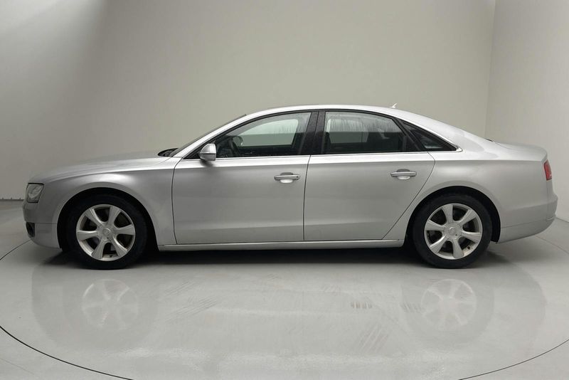 Audi A8 bild 2