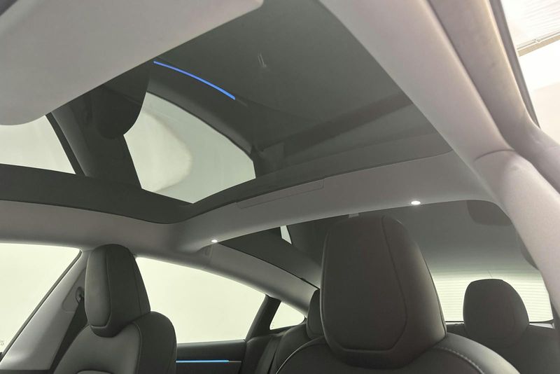 Tesla Model 3 bild 15