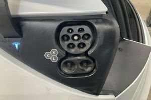 Tesla Model 3 bild 17