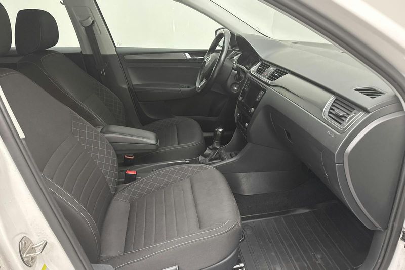 Skoda Rapid bild 7