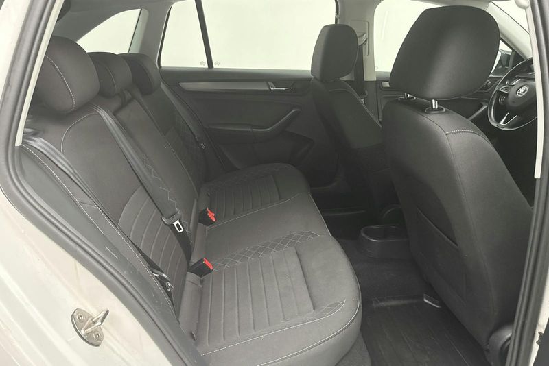 Skoda Rapid bild 8