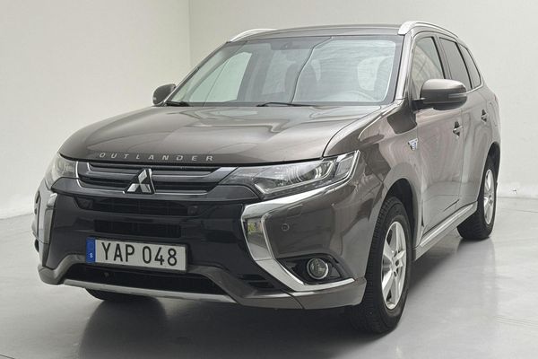 Mitsubishi Outlander 2.0 Plug-in Hybrid 4WD (203hk) - 2016