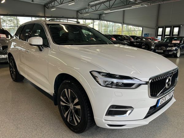 Volvo XC60 T8 Twin Engine AWD Momentum Advanced PANO BLIS DRAG - 2020