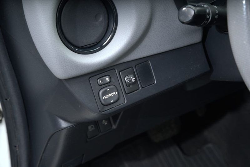 Toyota Yaris bild 10