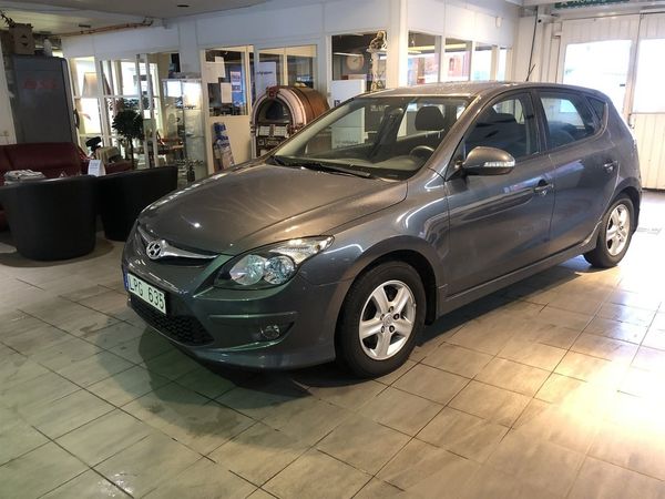 Hyundai i30 1.6 CRDi Business, EN ÄGARE, nyservad - 2012