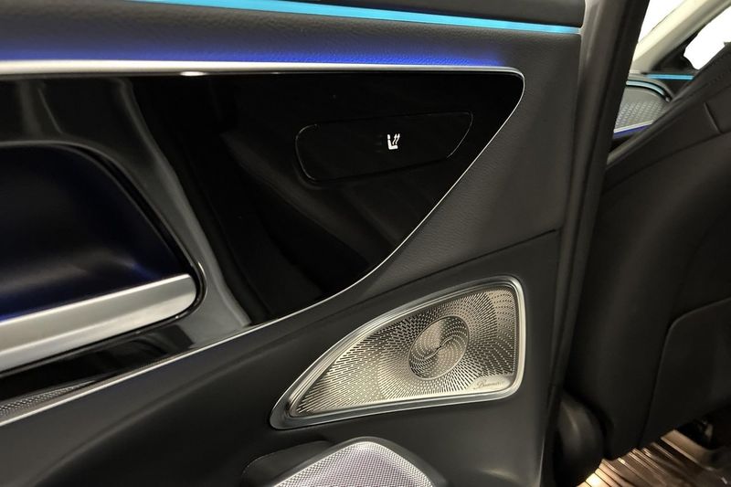 Mercedes E300 bild 12
