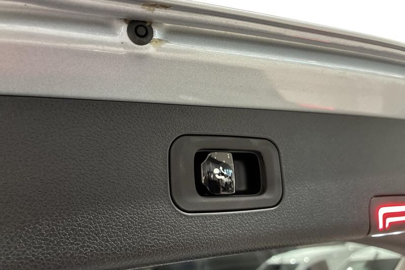 Mercedes E300 bild 15