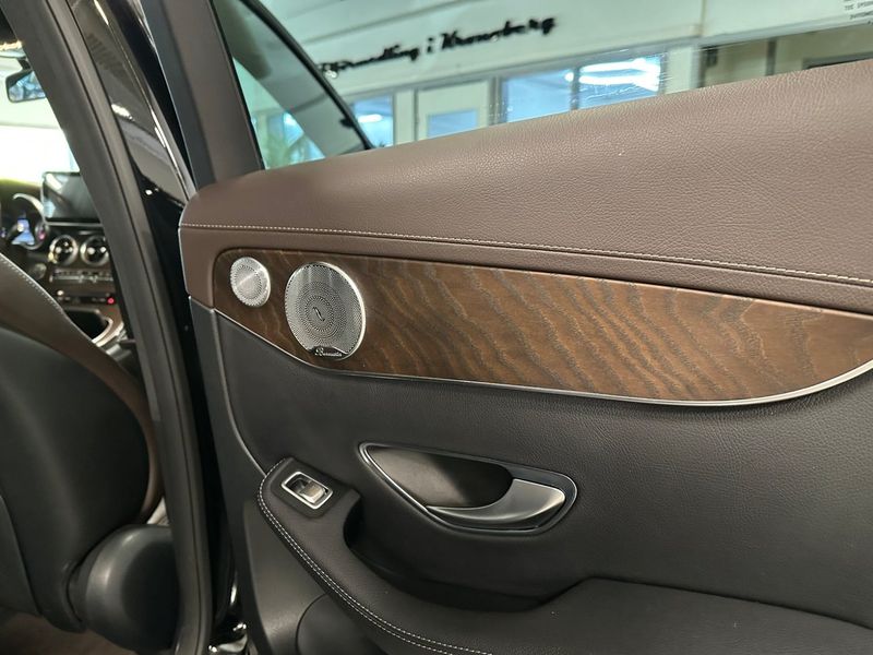 Mercedes GLC220 bild 8