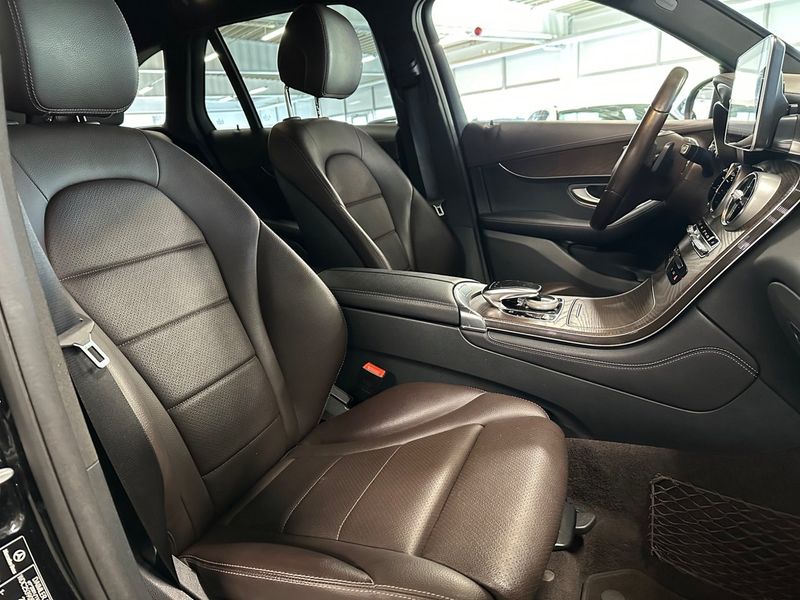 Mercedes GLC220 bild 9