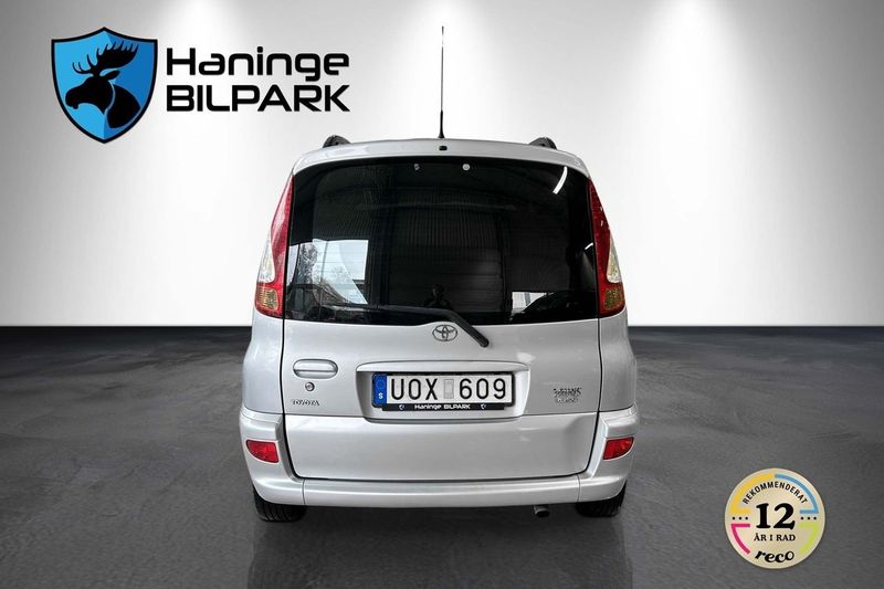 Toyota Yaris Verso bild 7