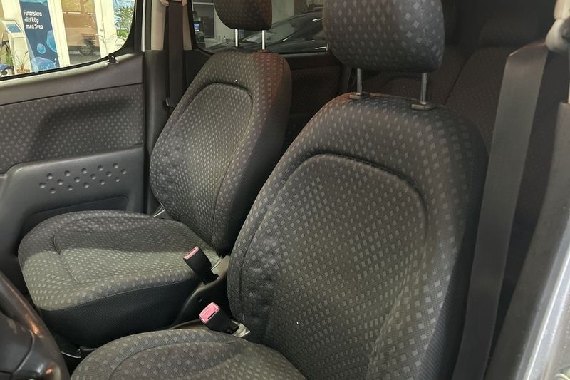 Toyota Yaris Verso bild 13