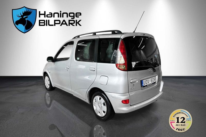 Toyota Yaris Verso bild 9
