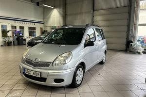 Toyota Yaris Verso bild 1