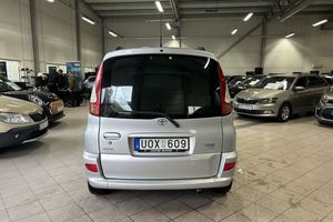 Toyota Yaris Verso bild 7