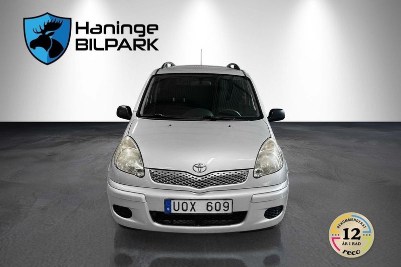 Toyota Yaris Verso bild 11