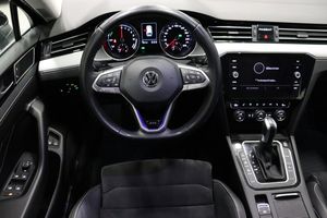 Volkswagen Passat bild 14