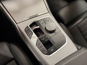 BMW 330 bild 13