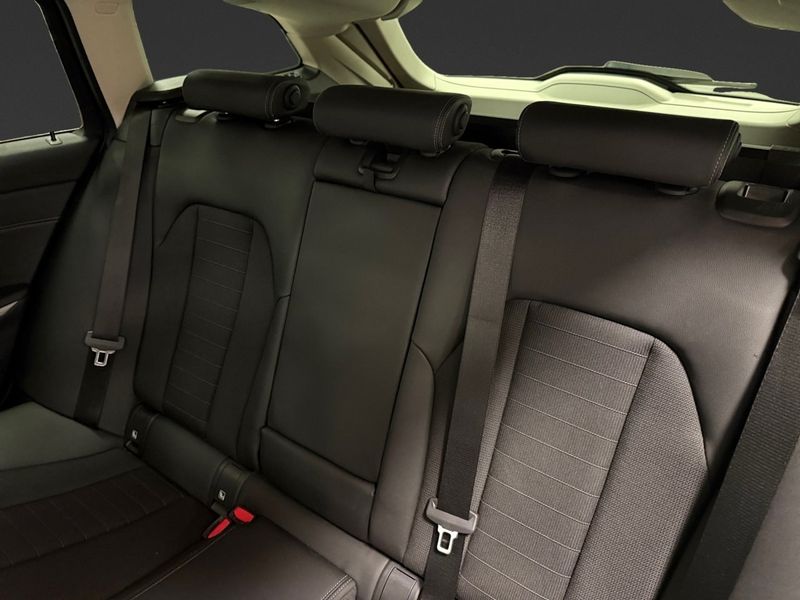 BMW 330 bild 10