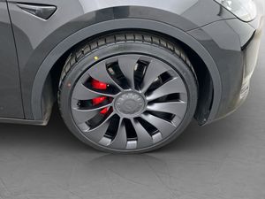 Tesla Model Y bild 35