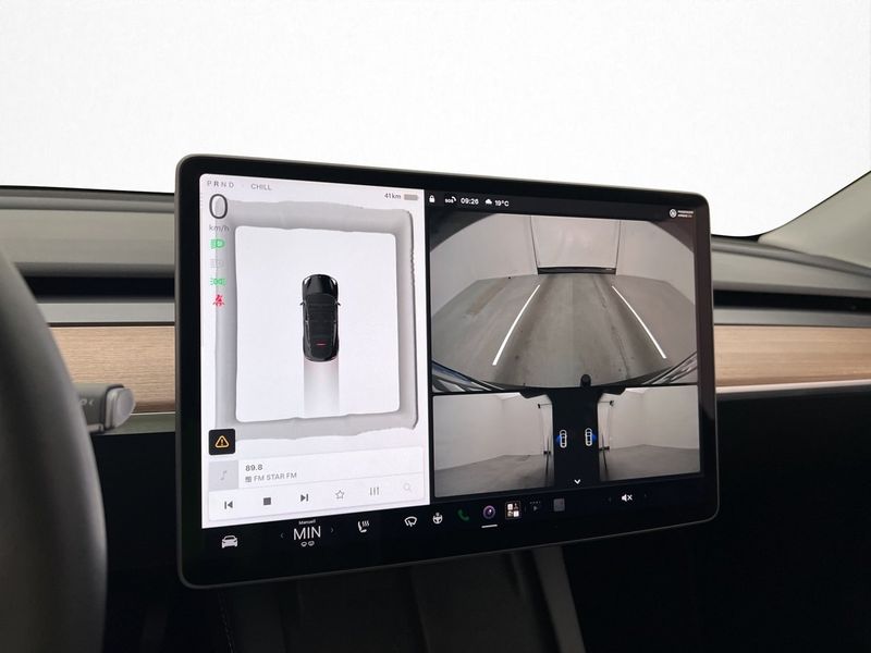 Tesla Model Y bild 19