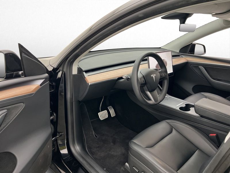 Tesla Model Y bild 11