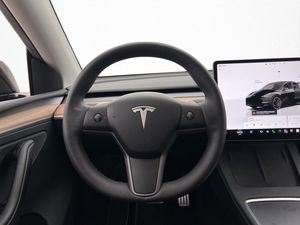Tesla Model Y bild 14
