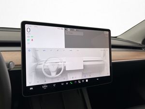 Tesla Model Y bild 23