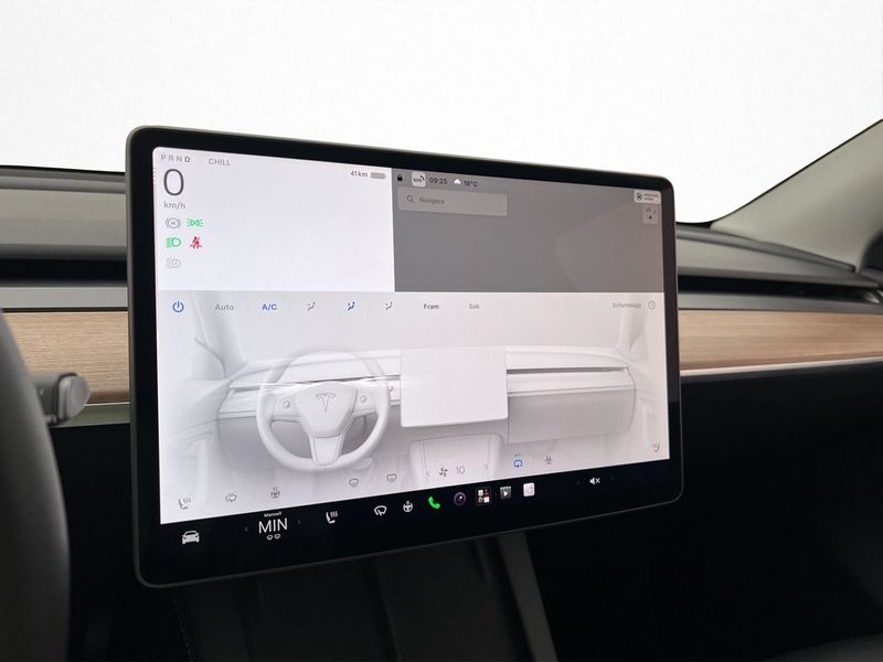 Tesla Model Y bild 23