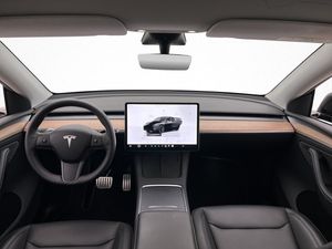 Tesla Model Y bild 18