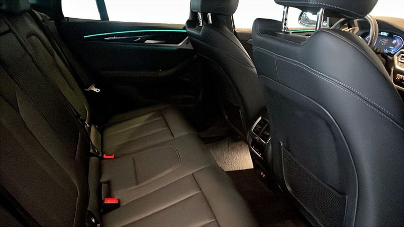 BMW iX3 bild 5