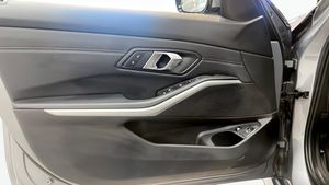 BMW 330 bild 11
