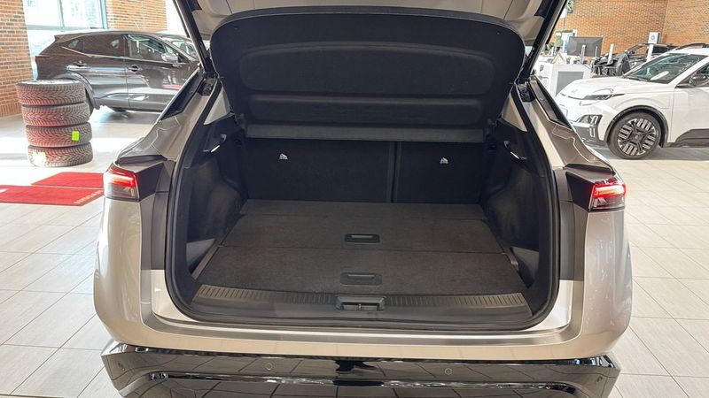 Nissan Ariya bild 4