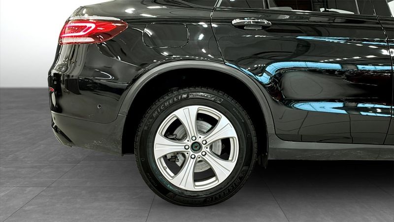 Mercedes GLC300 bild 9