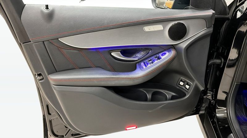 Mercedes GLC300 bild 11