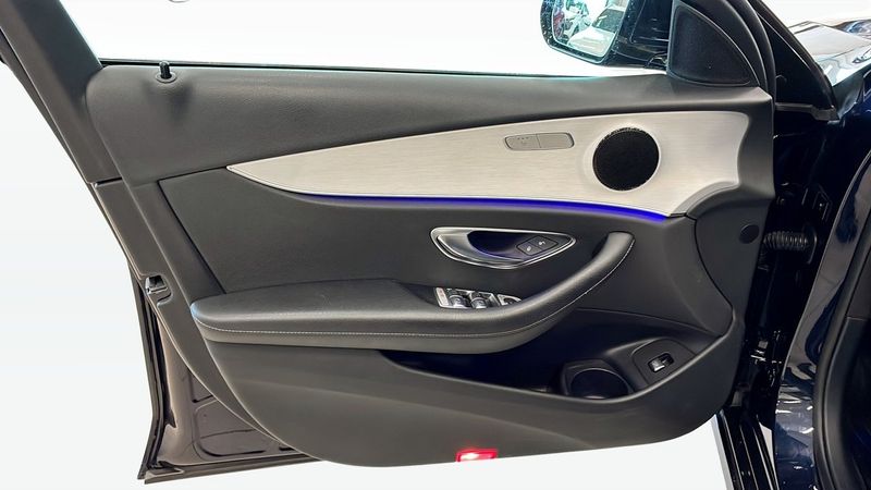 Mercedes E300 bild 11