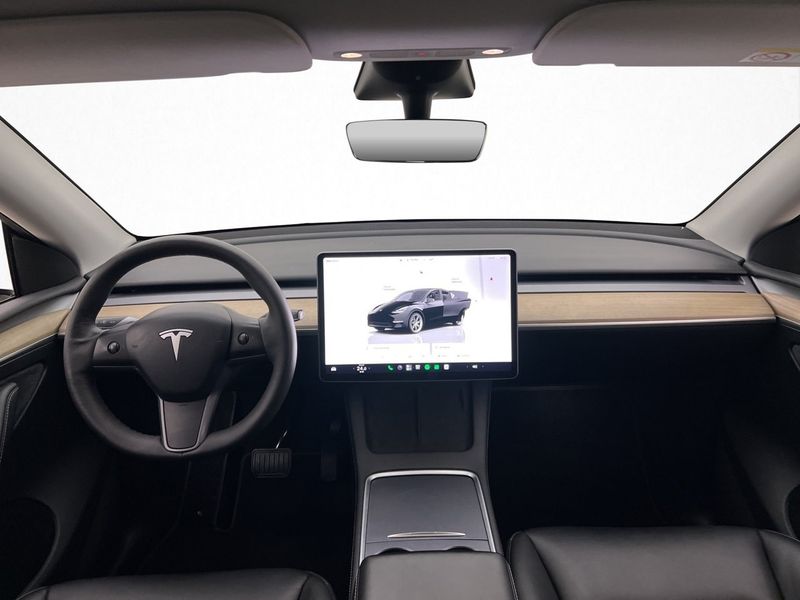Tesla Model Y bild 15