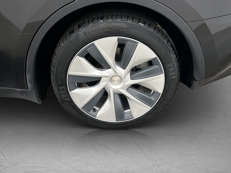 Tesla Model Y bild 33